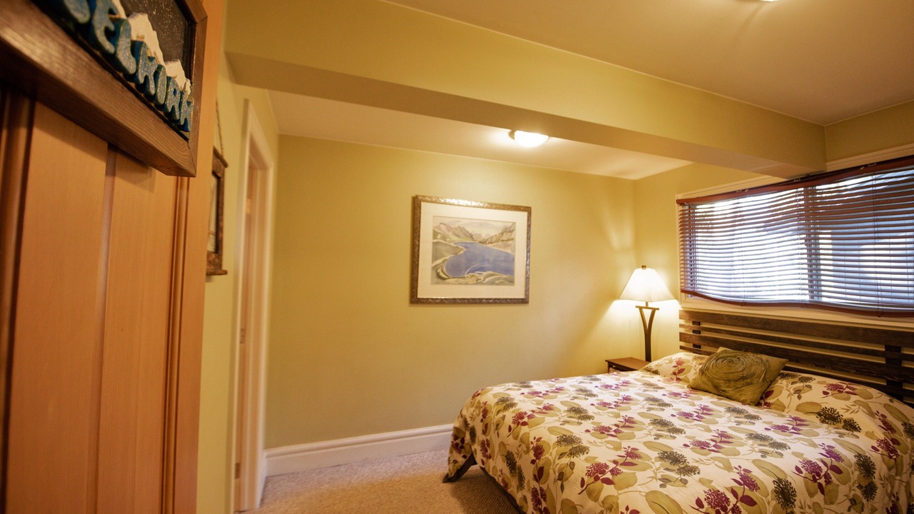 Photo of Bedroom in Golden