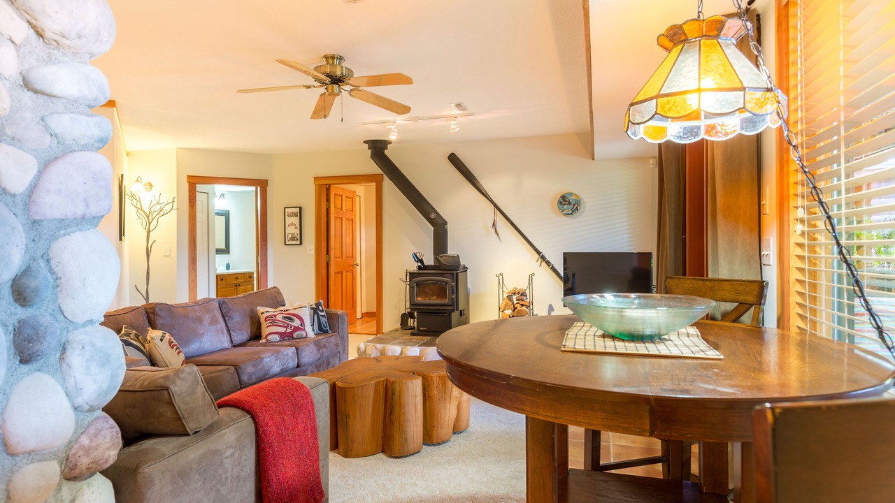 Photo of Livingroom in Tuwanek