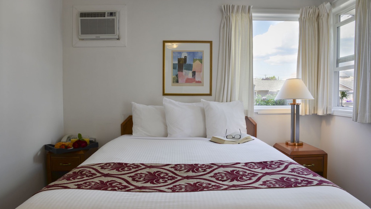 Photo of Bedroom in Okanagan-Similkameen