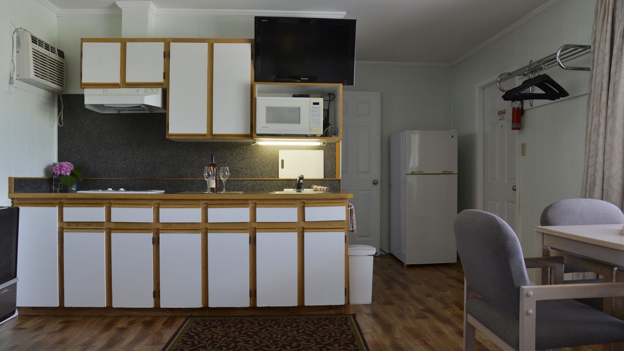 Photo of Kitchen in Okanagan-Similkameen