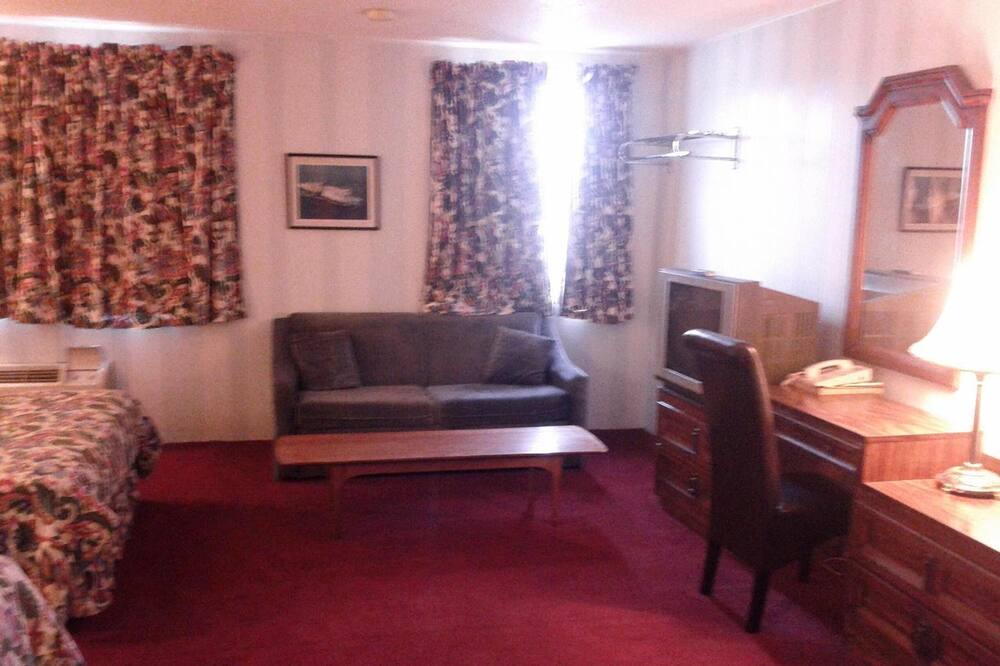 Photo of Livingroom in Owen Sound