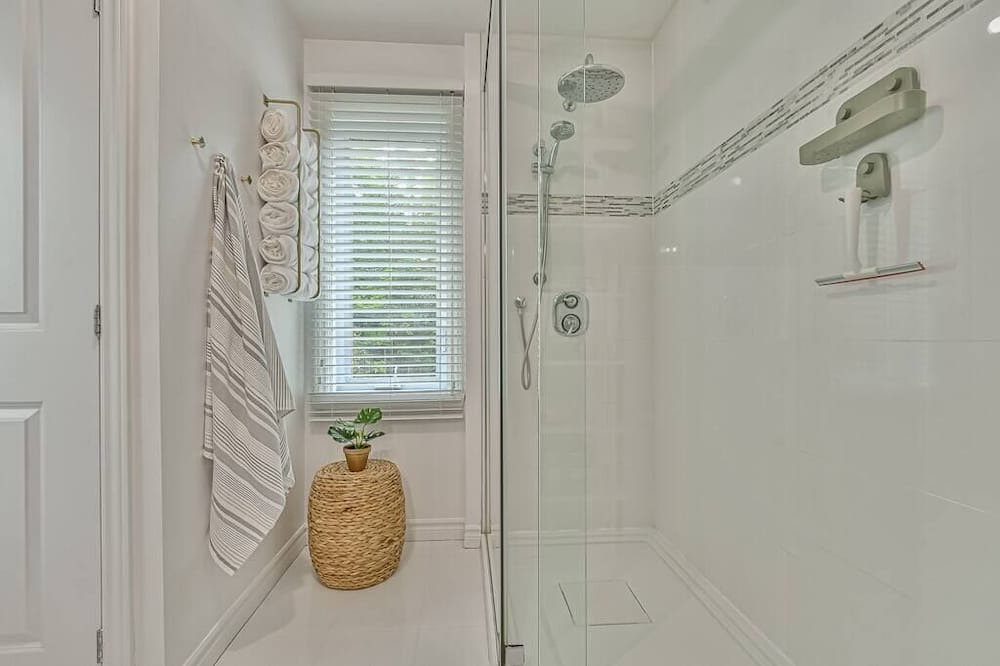 Photo of Bathroom in Saint Come