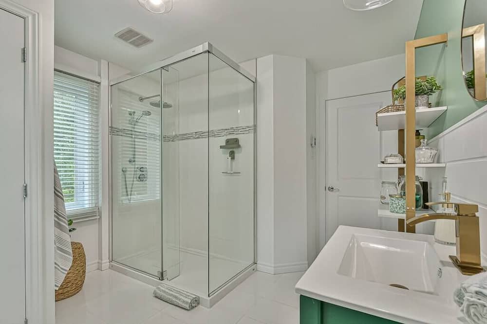 Photo of Bathroom in Saint Come