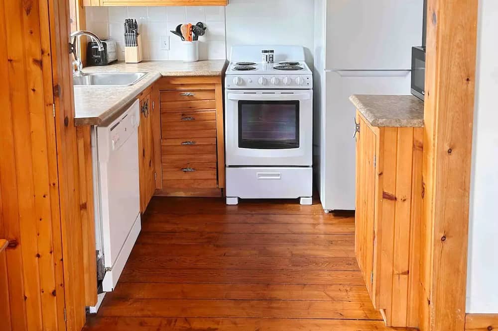Photo of Kitchen in Boutiliers Point