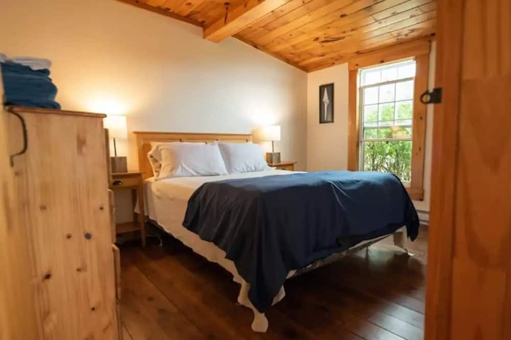 Photo of Bedroom in Boutiliers Point