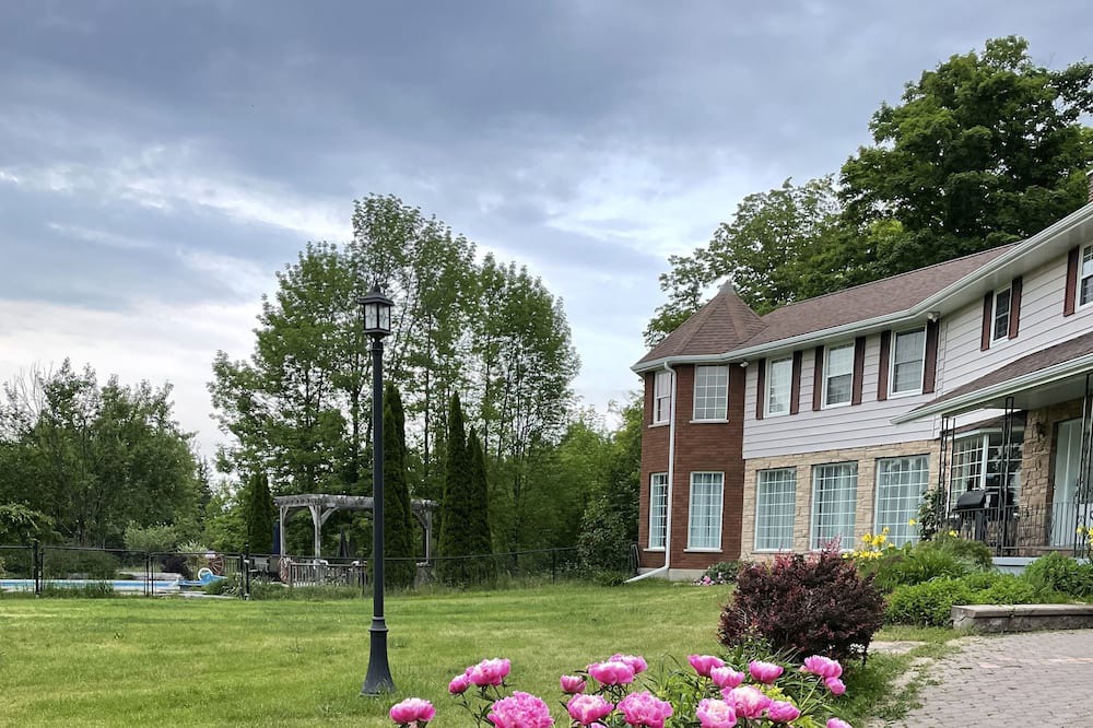 Photo of Outdoor in Lindsay
