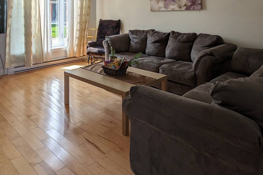 Photo of Livingroom in Laval