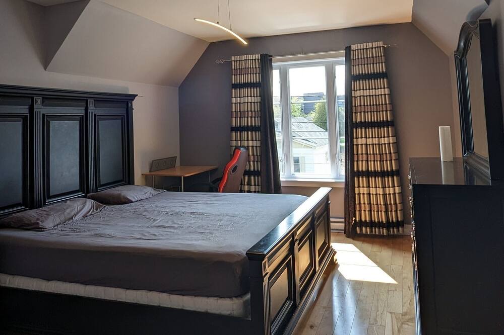 Photo of Bedroom in Laval