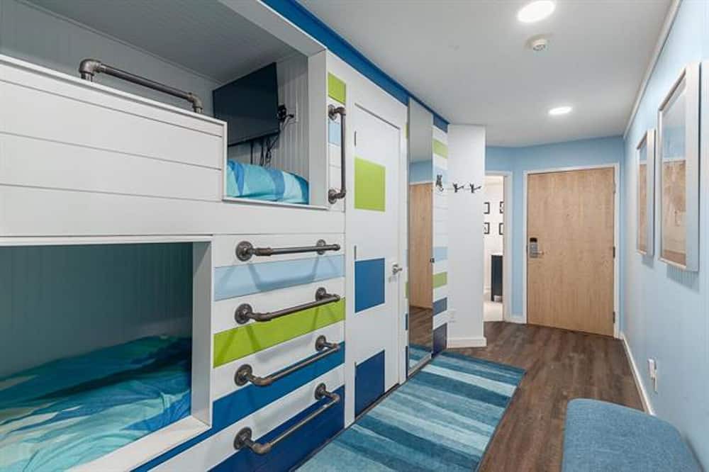 Photo of Bedroom in Whistler Cay Heights
