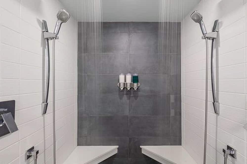 Photo of Bathroom in Whistler Cay Heights