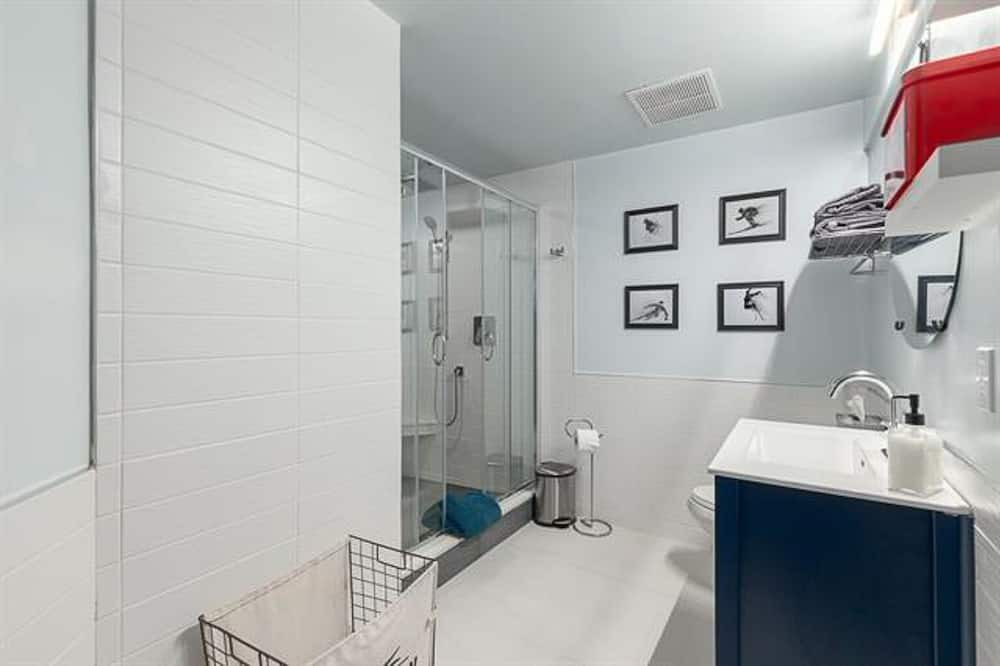 Photo of Bathroom in Whistler Cay Heights