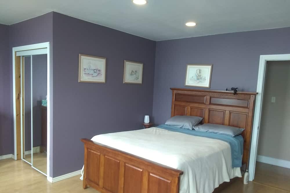 Photo of Bedroom in Amherstburg