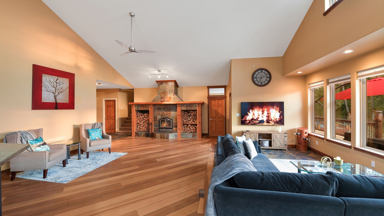 Photo of Livingroom in Sooke