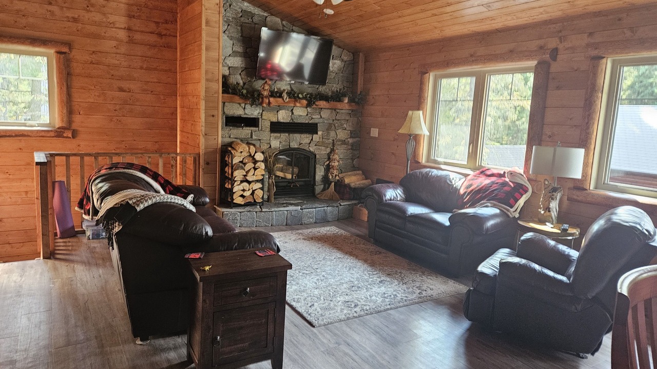 Photo of Livingroom in West Central Saskatchewan