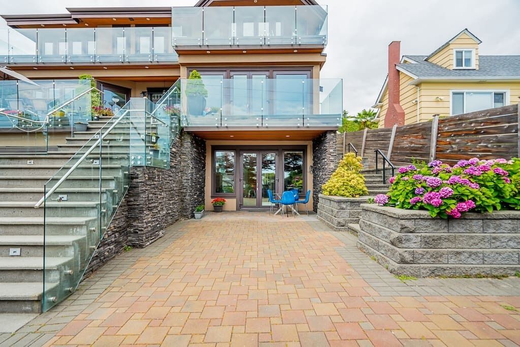 Photo of Outdoor in West Vancouver