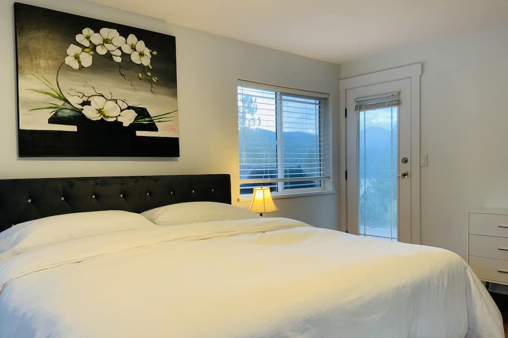 Photo of Bedroom in West Porpoise Bay