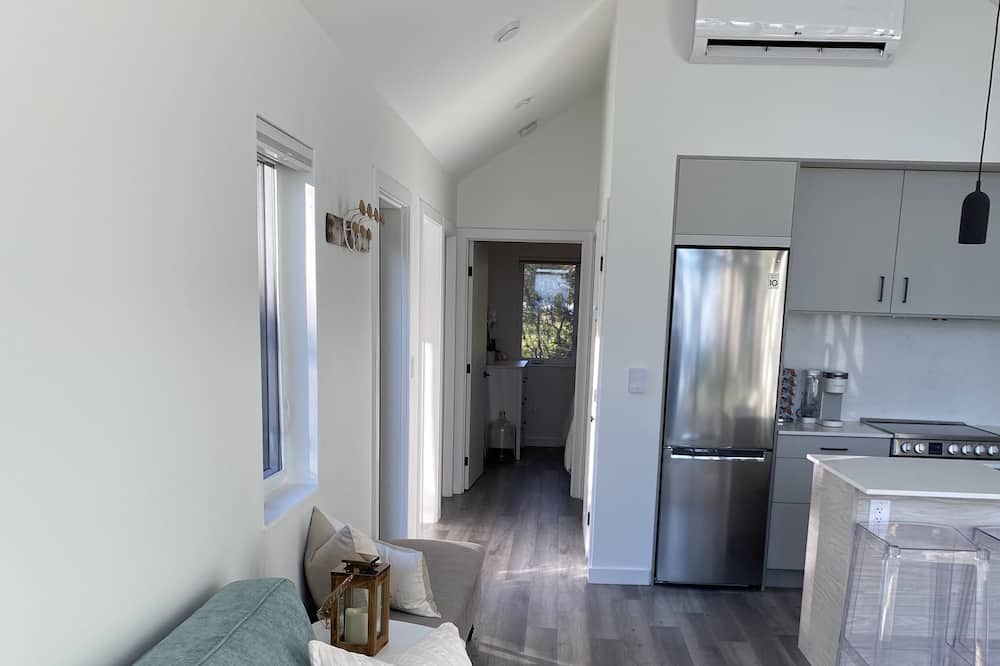 Photo of Livingroom in Boutiliers Point