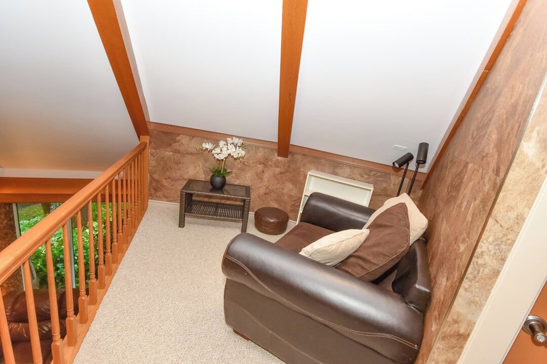 Photo of Livingroom in Ottawa Division