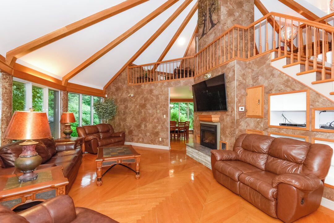 Photo of Livingroom in Ottawa Division