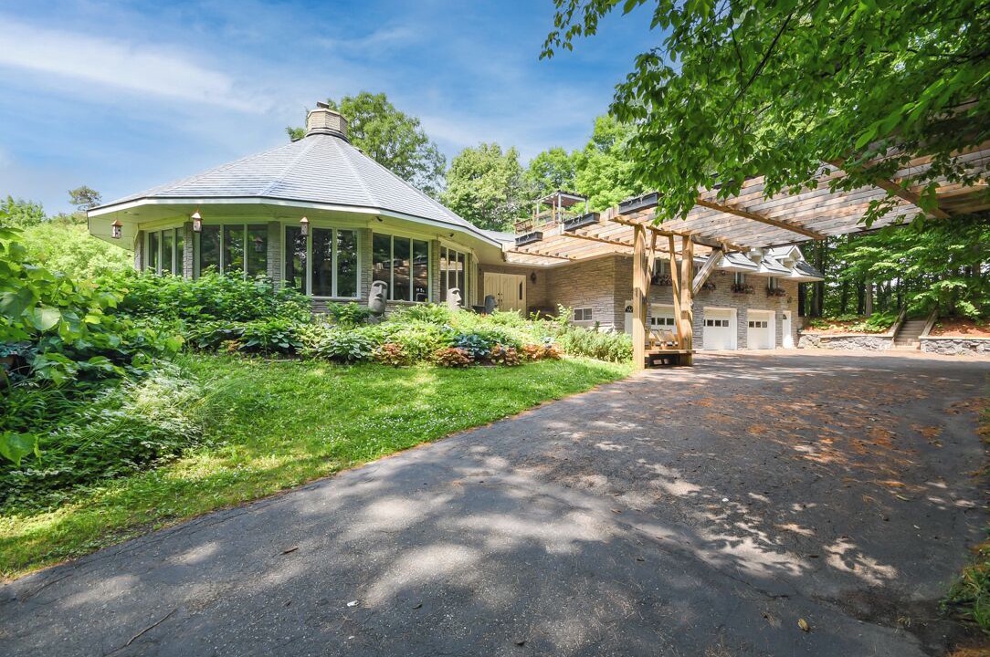 Photo of Outdoor in Ottawa Division
