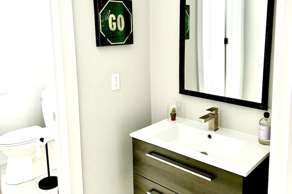 Photo of Bathroom in Moonstone