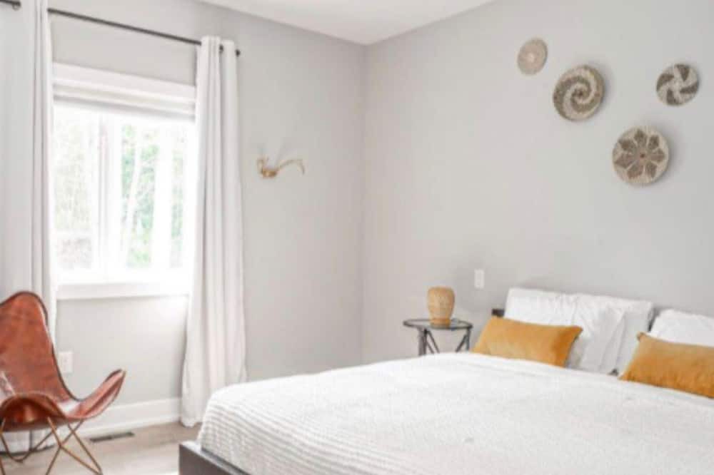 Photo of Bedroom in Moonstone