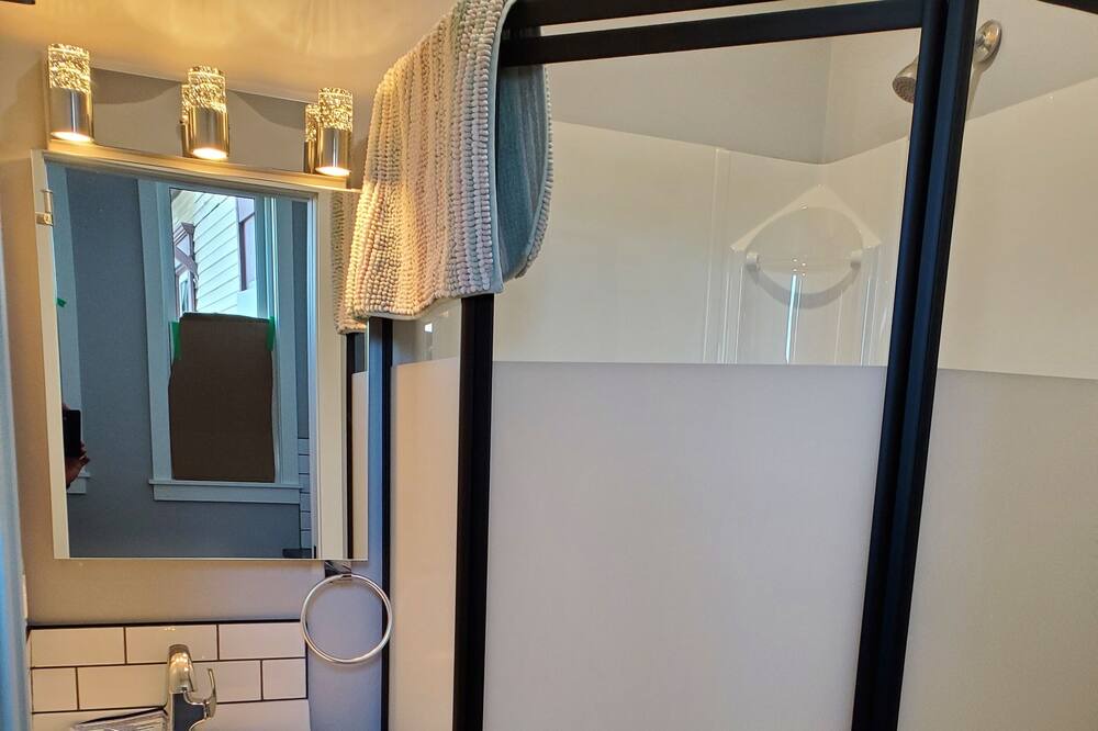 Photo of Bathroom in Merritt