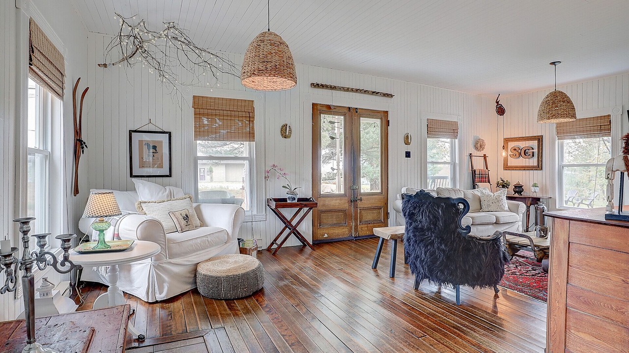 Photo of Livingroom in Foster