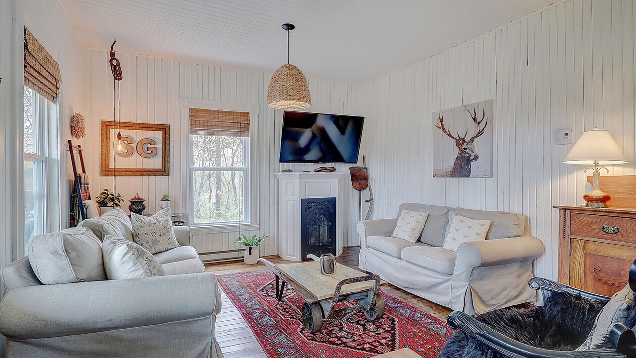 Photo of Livingroom in Foster