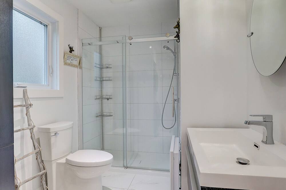 Photo of Bathroom in Lac-Brome
