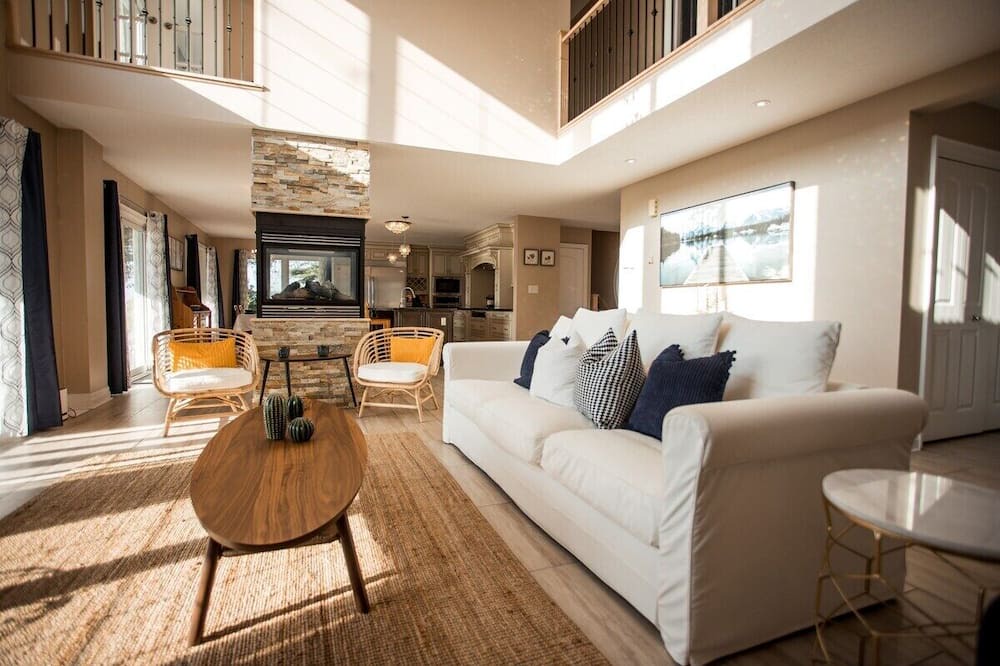 Photo of Livingroom in Orillia