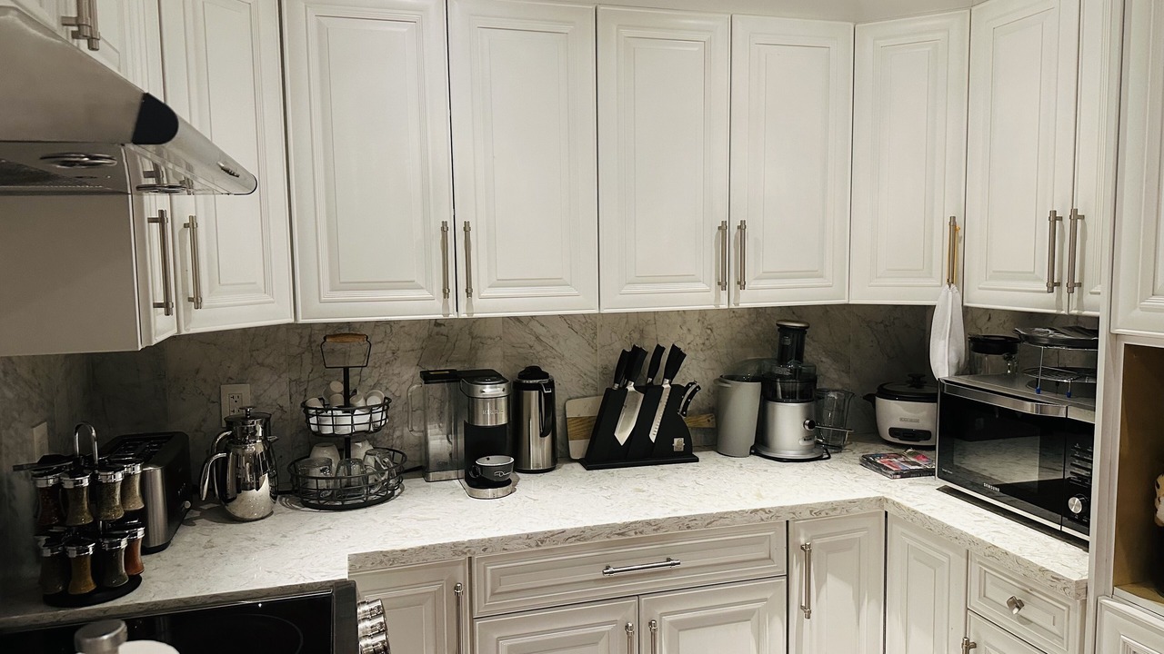 Photo of Kitchen in District of North Vancouver