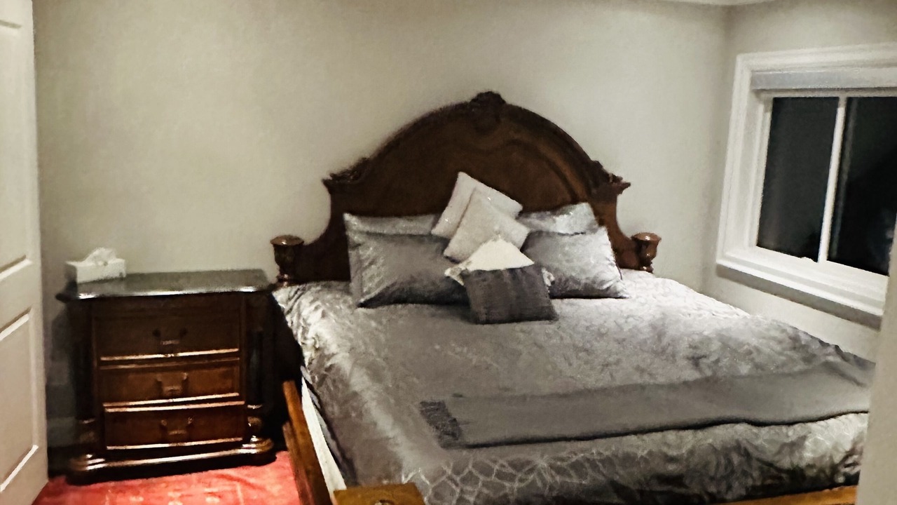 Photo of Bedroom in District of North Vancouver