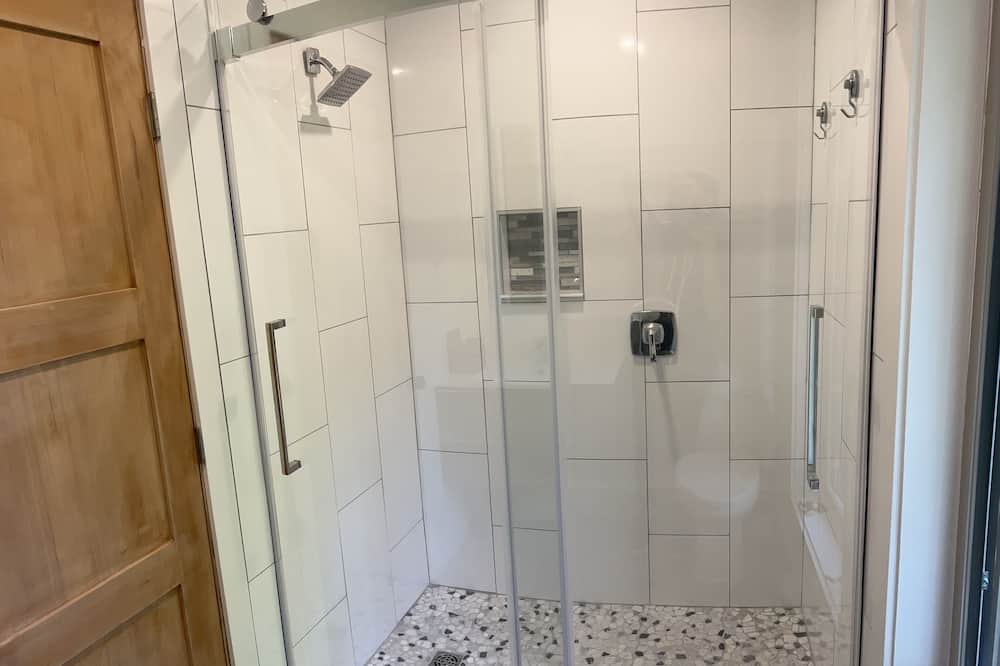 Photo of Bathroom in Salt Spring Island