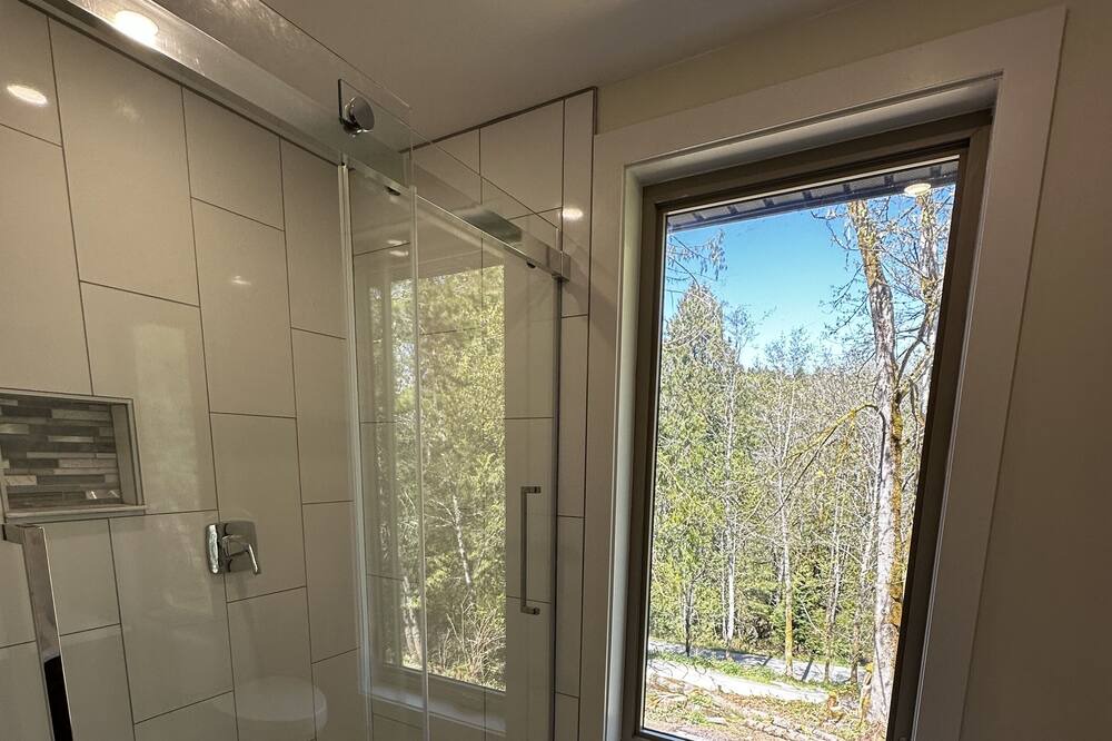Photo of Bathroom in Salt Spring Island