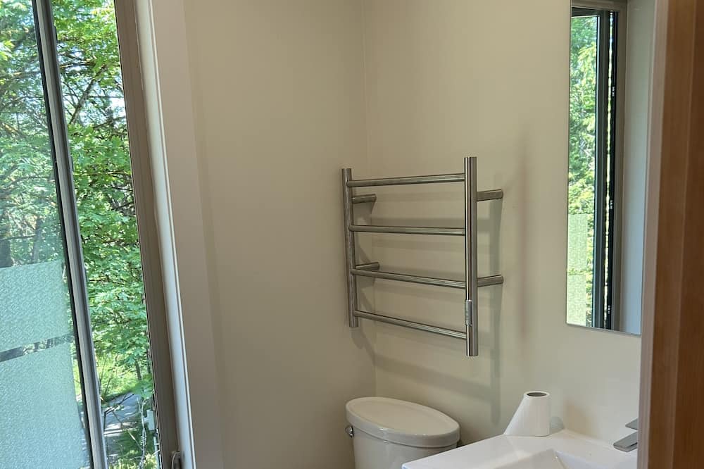 Photo of Bathroom in Salt Spring Island
