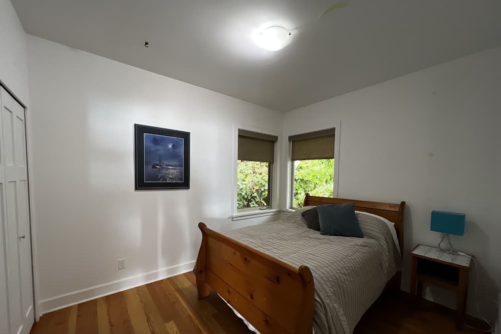 Photo of Bedroom in Powell River