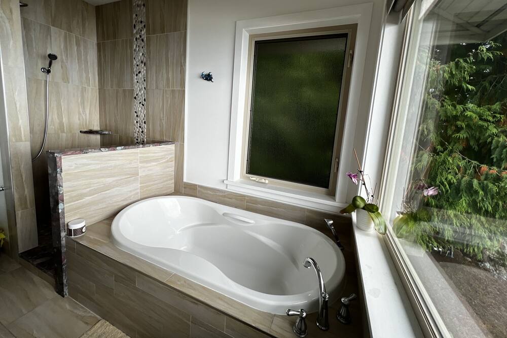 Photo of Bathroom in Powell River