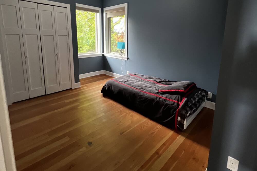 Photo of Bedroom in Powell River
