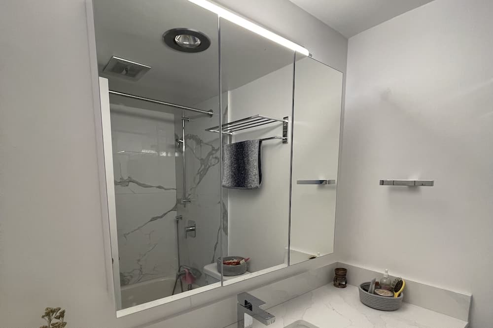 Photo of Bathroom in West Point Grey