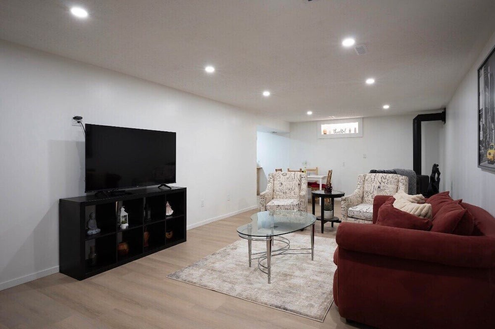 Photo of Livingroom in Leduc