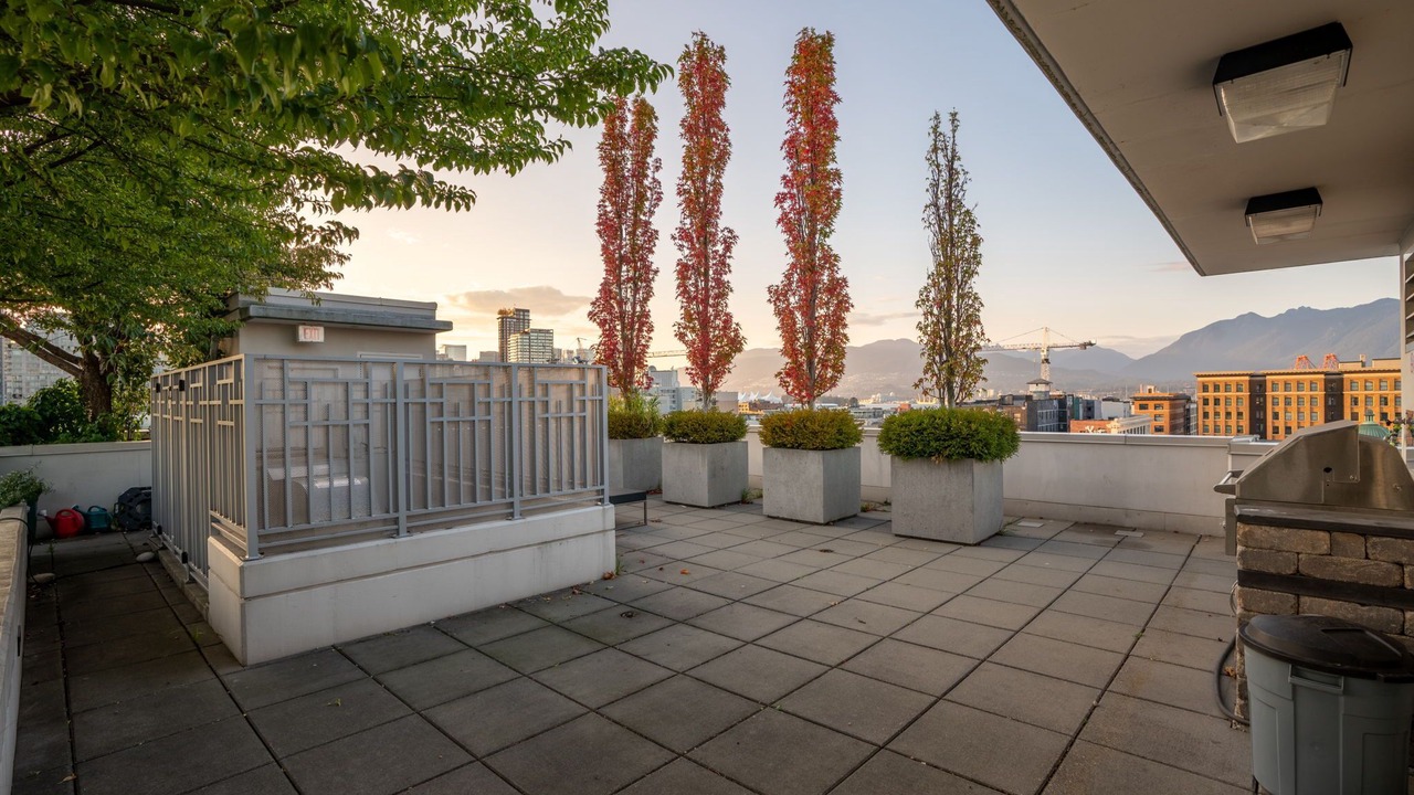 Photo of Patio Balcony in Chinatown