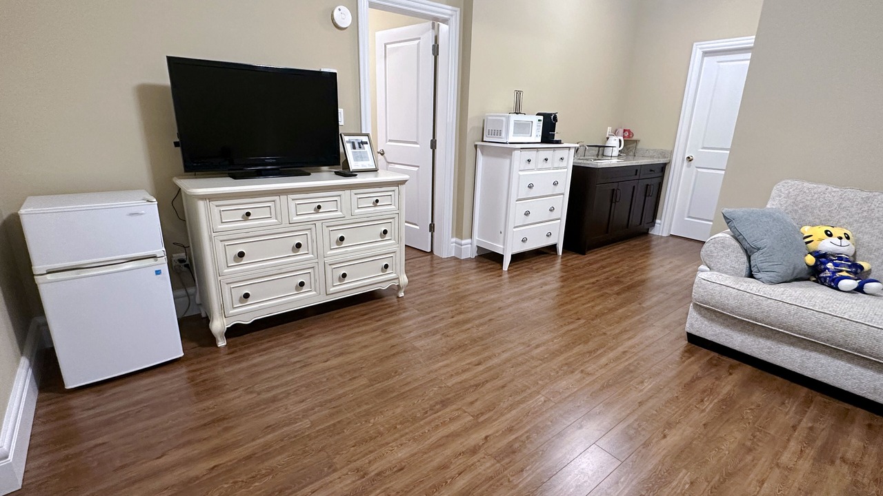 Photo of Livingroom in Marpole