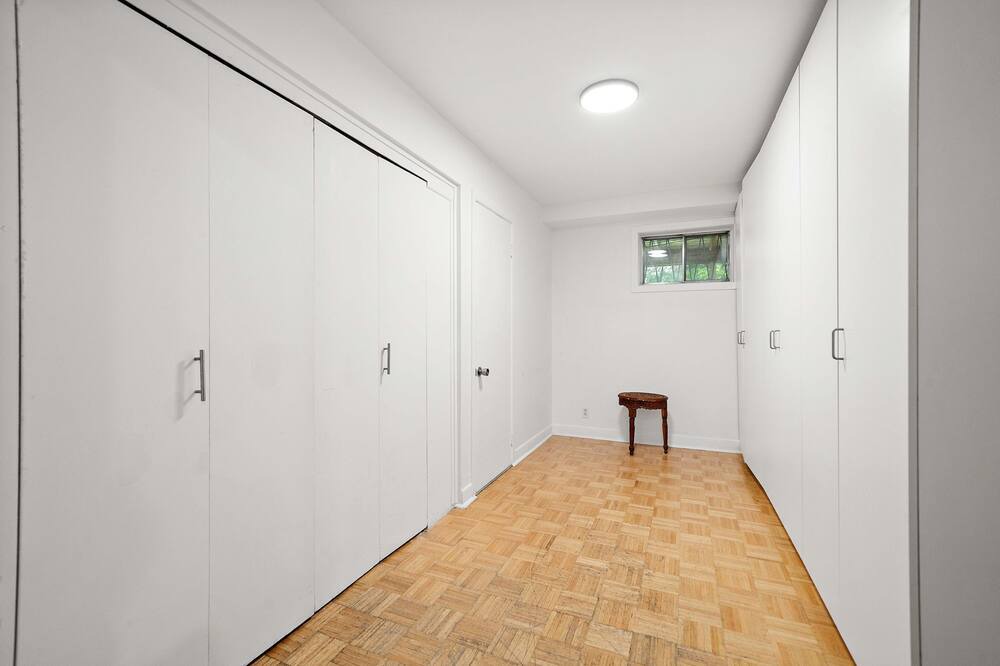 Photo of Bedroom in Cote-Saint-Luc