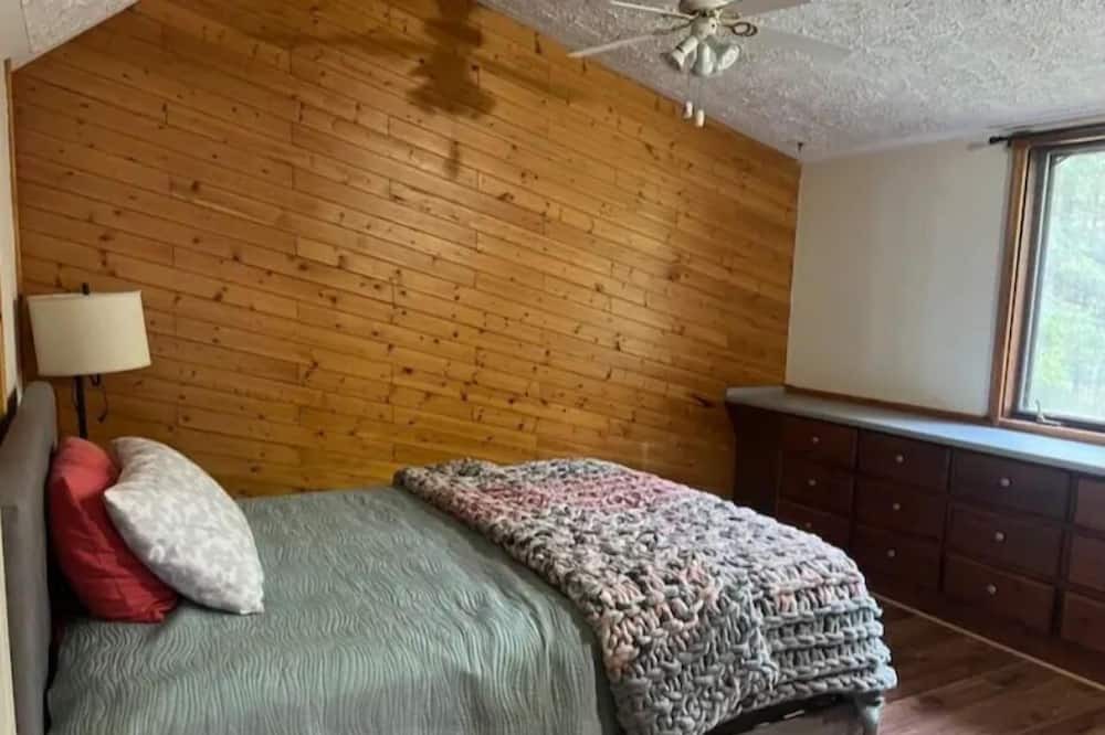 Photo of Bedroom in Timiskaming District