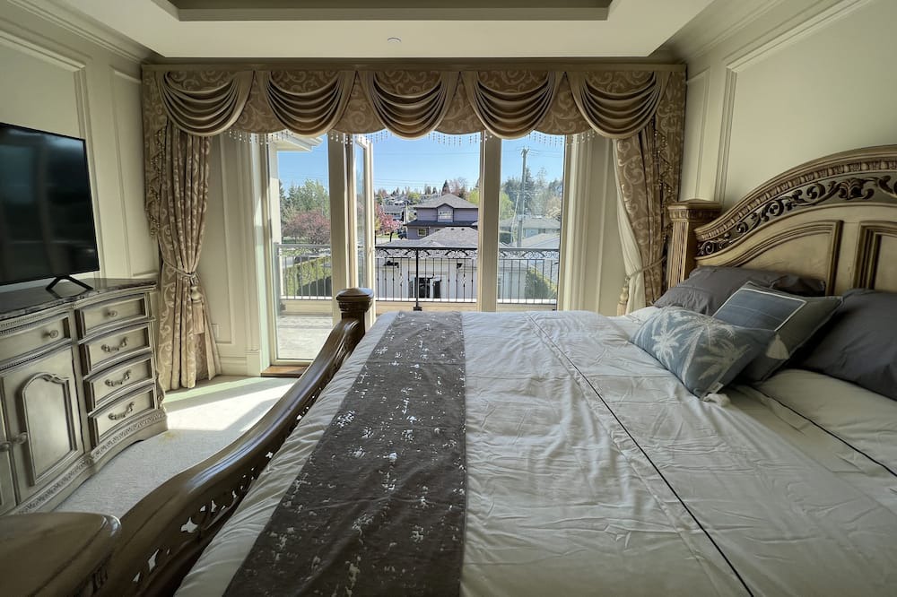 Photo of Bedroom in Arbutus Ridge