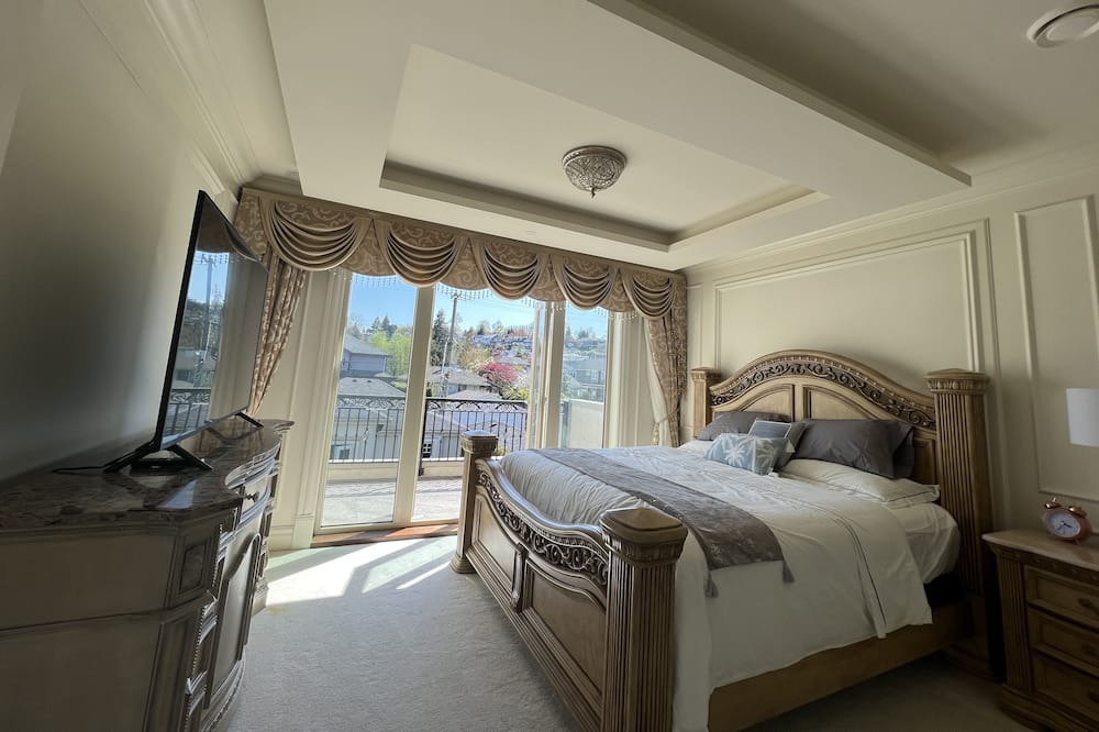 Photo of Bedroom in Arbutus Ridge