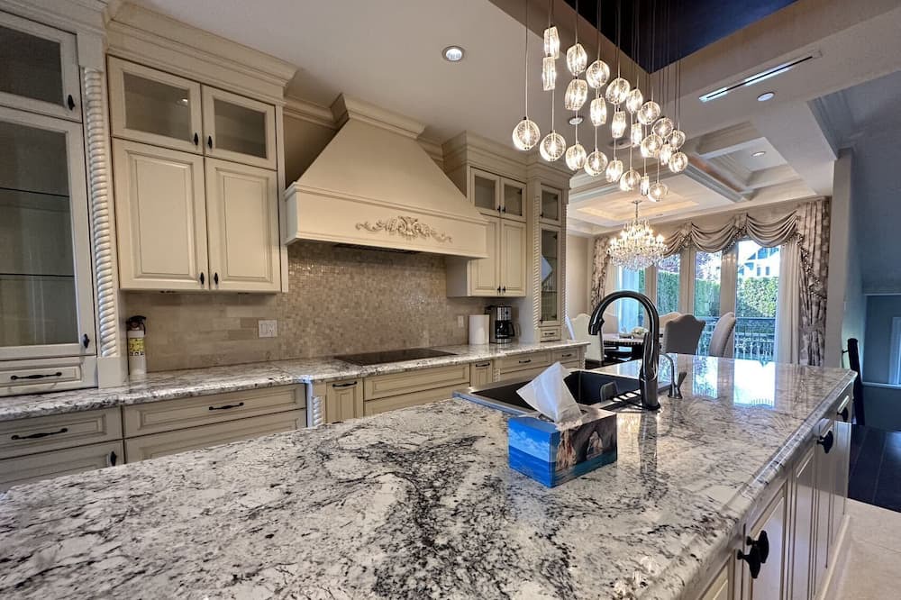 Photo of Kitchen in Arbutus Ridge