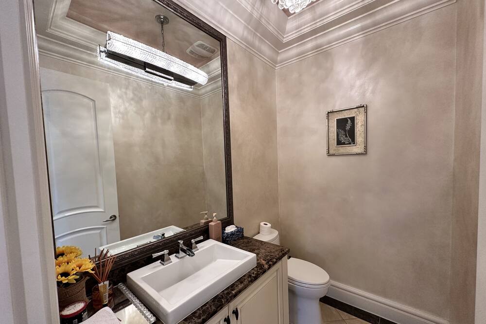 Photo of Bathroom in Arbutus Ridge