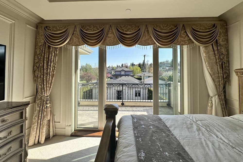 Photo of Bedroom in Arbutus Ridge